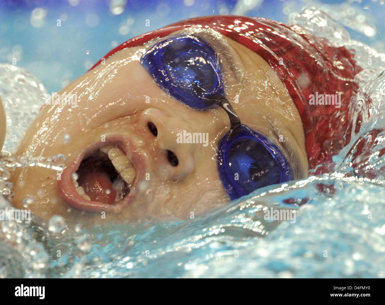 Vi Meihong dalla Cina, 15 anni, compete in campo femminile 800 m freestyle 4 di calore ai Giochi Olimpici di Pechino 2008 a Pechino, in Cina, 14 agosto 2008. Foto: Bernd Thissen Foto Stock