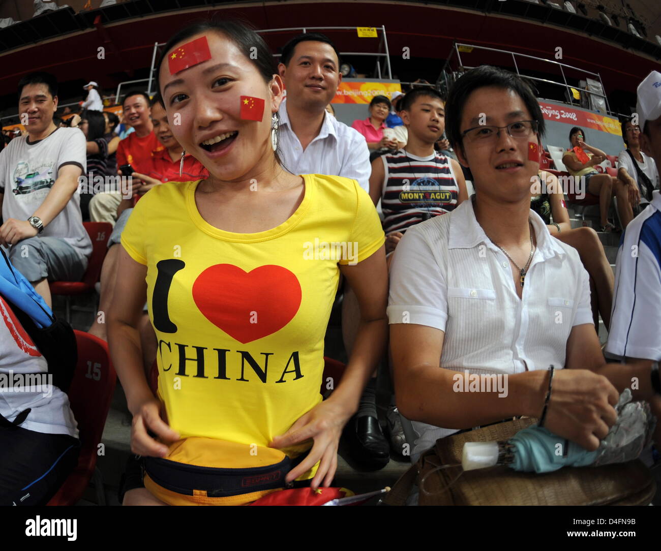 I tifosi sono raffigurate durante le manifestazioni di atletica ai Giochi Olimpici di Pechino 2008, Pechino, Cina, 15 agosto 2008. Foto: Peer Grimm dpa ###dpa### Foto Stock