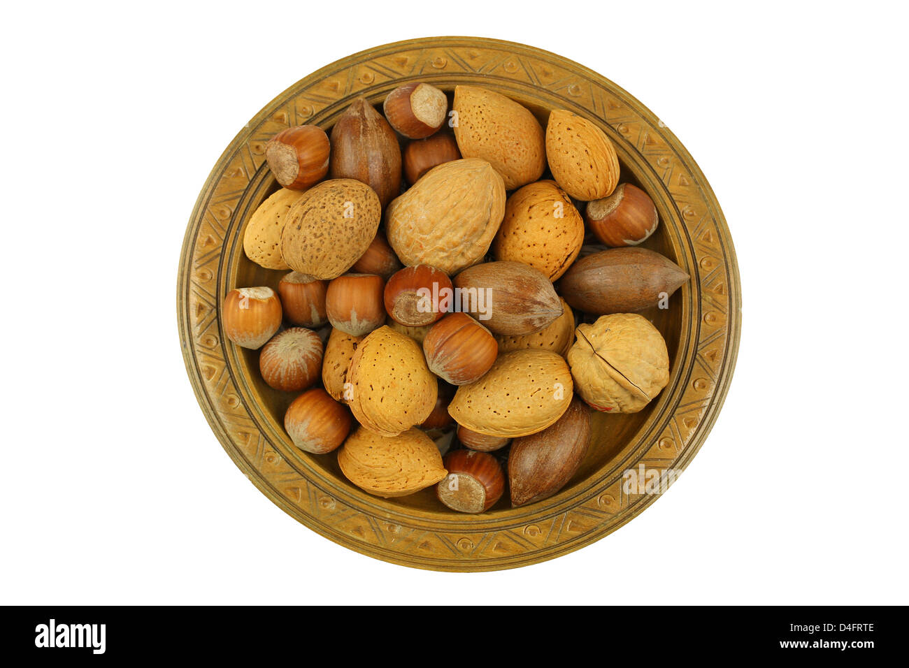 Mix dado sul piatto di legno isolato su bianco Foto Stock