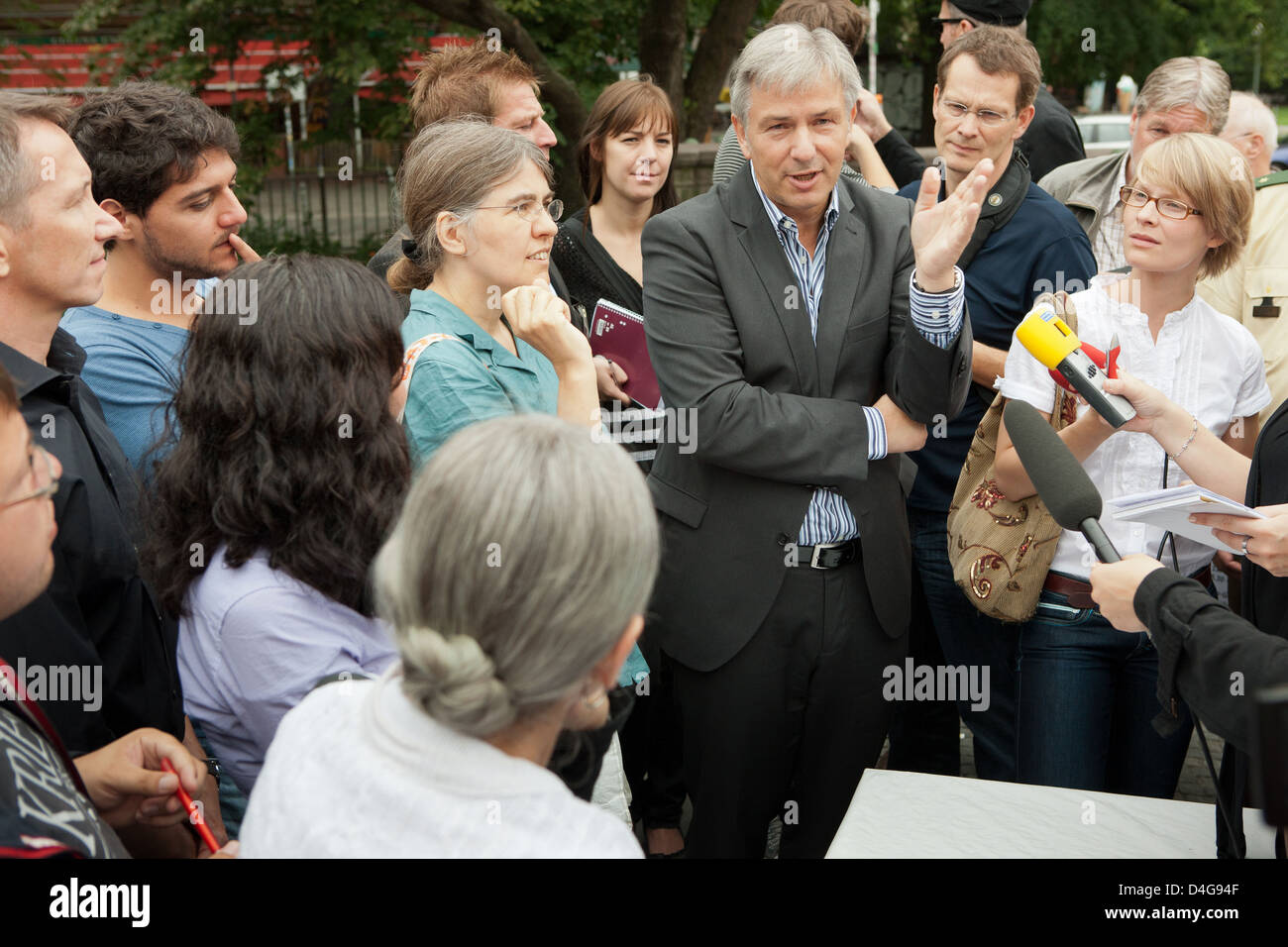 Berlino, Germania, che disciplinano il sindaco Klaus Wowereit, il DOCUP, quartiere a piedi Foto Stock