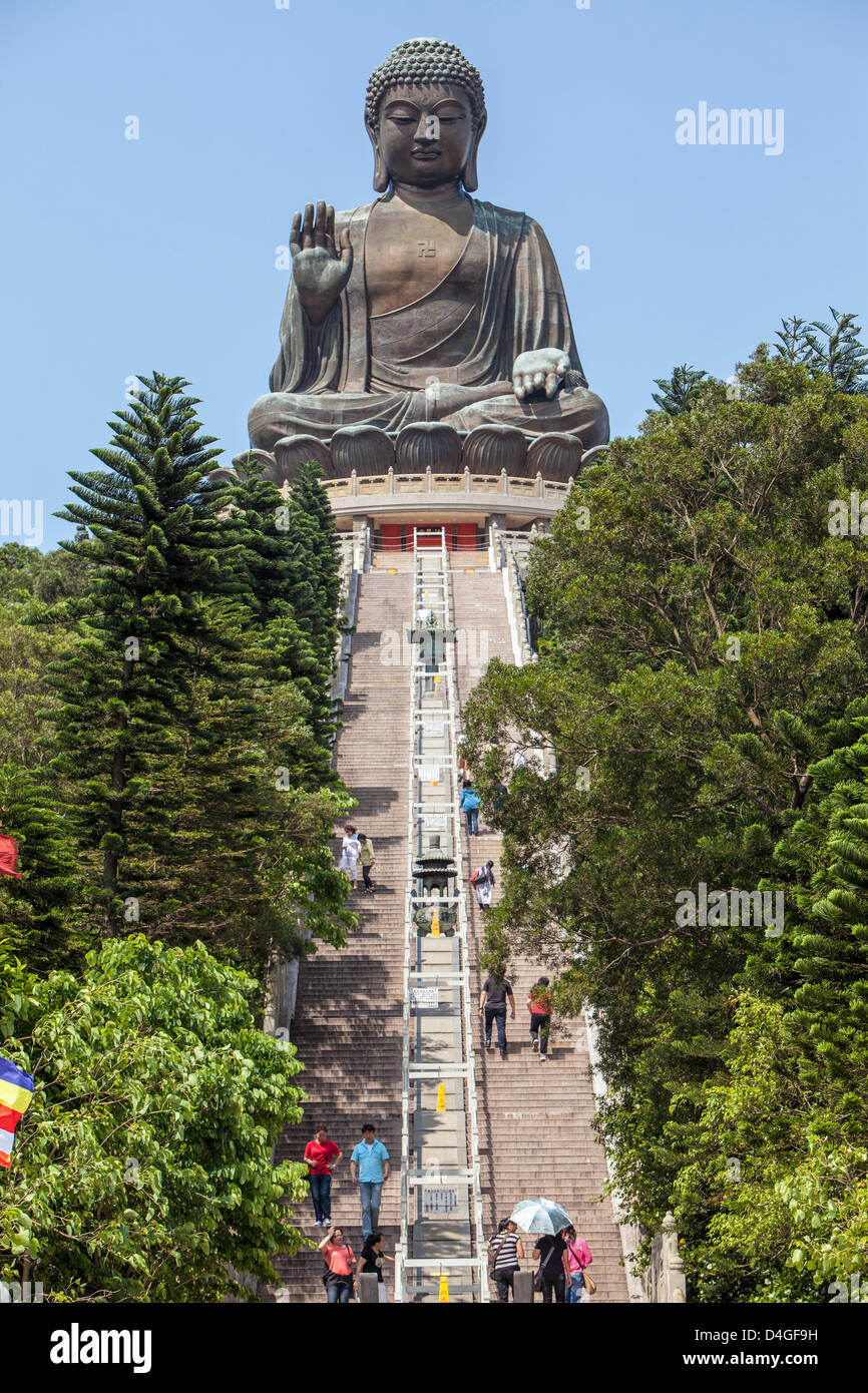 Tian Tan Buddha di Ngong Ping, Lantau Island, Hong Kong, Cina Foto Stock