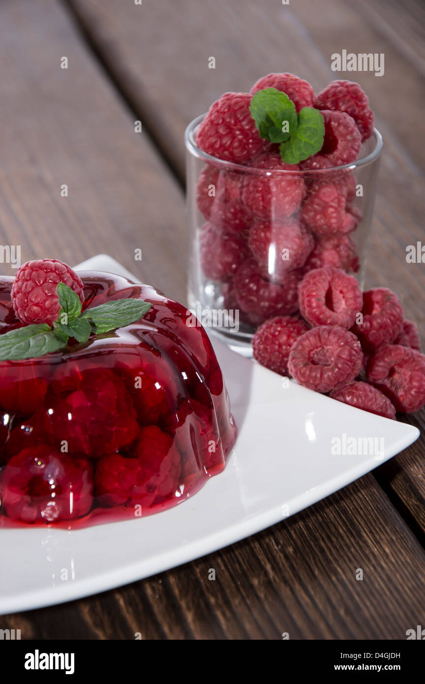 Lampone jella con frutta fresca Foto Stock