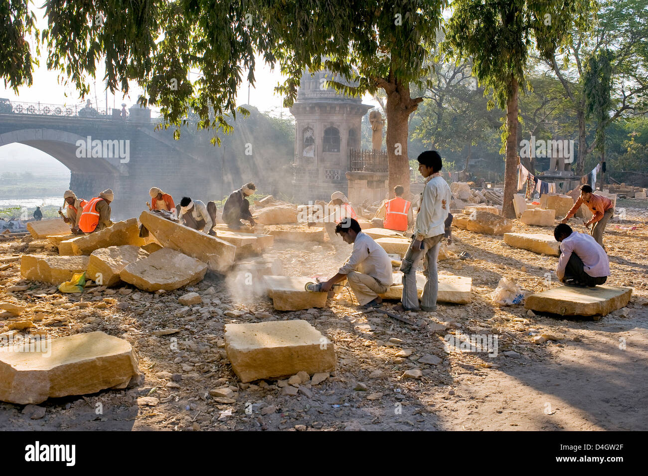 Tempio Morvi (Segreteria) di un edificio amministrativo con un tempio indù nel centro, Morvi, Gujarat, India Foto Stock