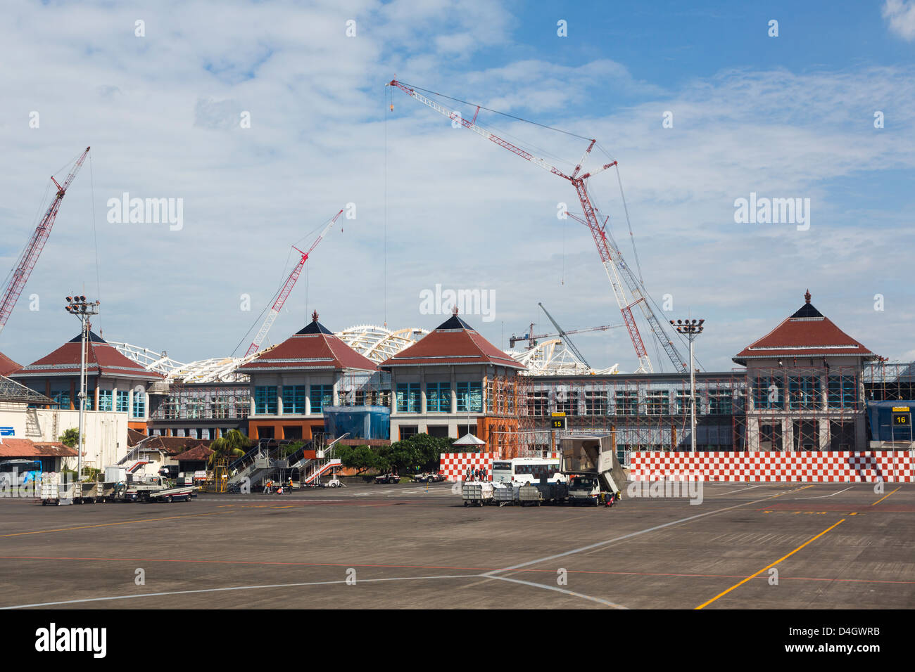 Bali Ngurah Rai International Airport a Denpasar con costruzione in corso nei primi mesi del 2013 Foto Stock