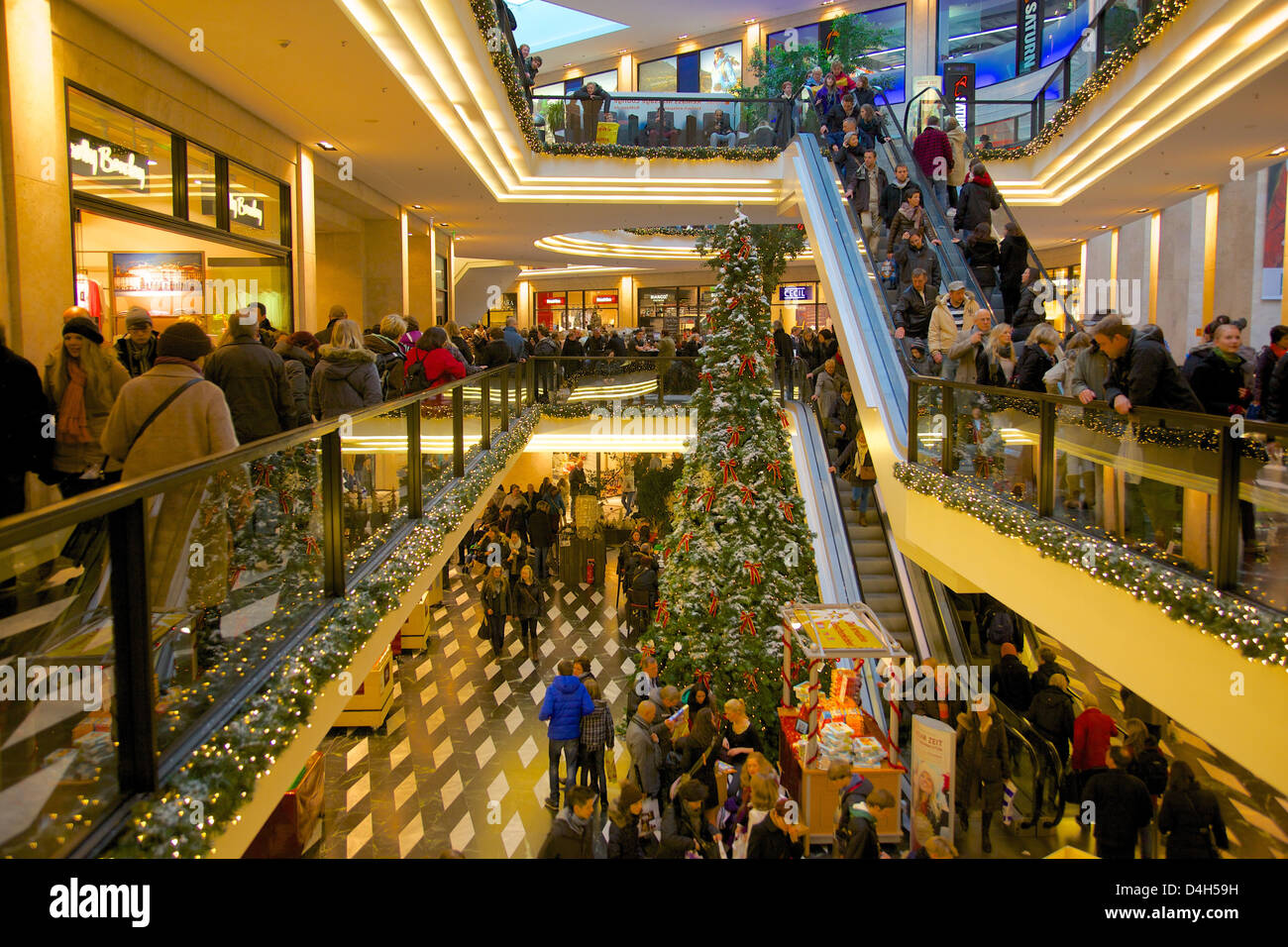 Saturno centro shopping a Natale, Munster, Renania settentrionale-Vestfalia, Germania Foto Stock