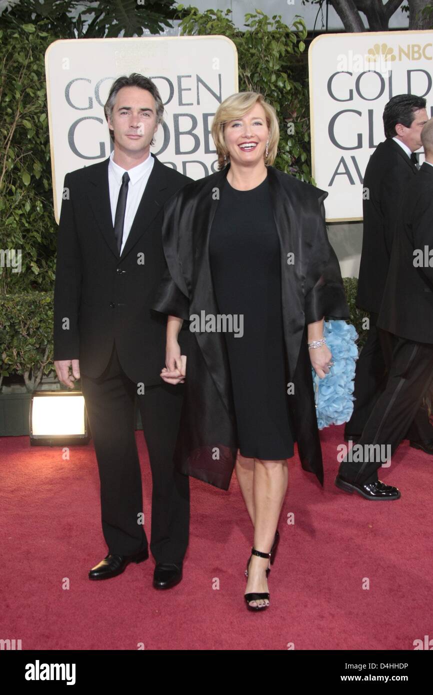 L'attrice Emma Thompson e il marito, attore Greg Wise, arrivare sessantaseiesima Annuale di Golden Globe Awards presso il Beverly Hilton Hotel di Beverly Hills, la California, Stati Uniti d'America, 11 gennaio 2009. Il Golden Globes onore excellence in film e televisione. Foto: Hubert Boesl Foto Stock