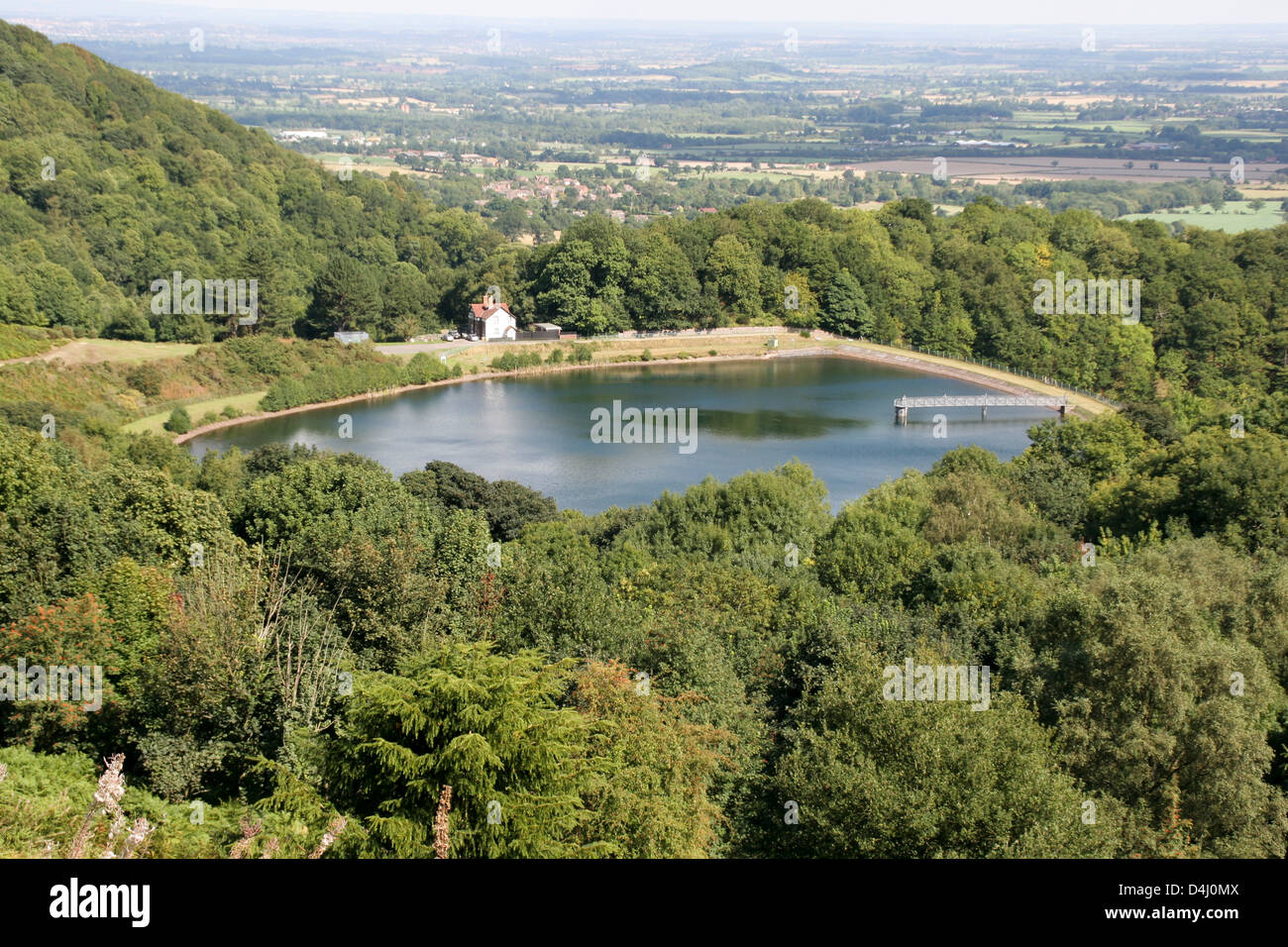 Little Malvern serbatoio dalla Malvern Hills Worcestershire Inghilterra REGNO UNITO Foto Stock