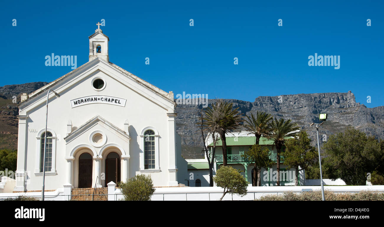 Cappella di Moravian e Table Mountain Città del Capo Sud Africa Foto Stock