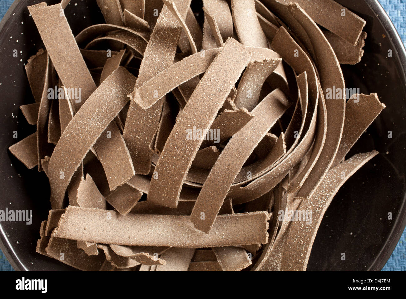 Tagliatelle di grano saraceno chiamato Pizzoccheri Foto Stock
