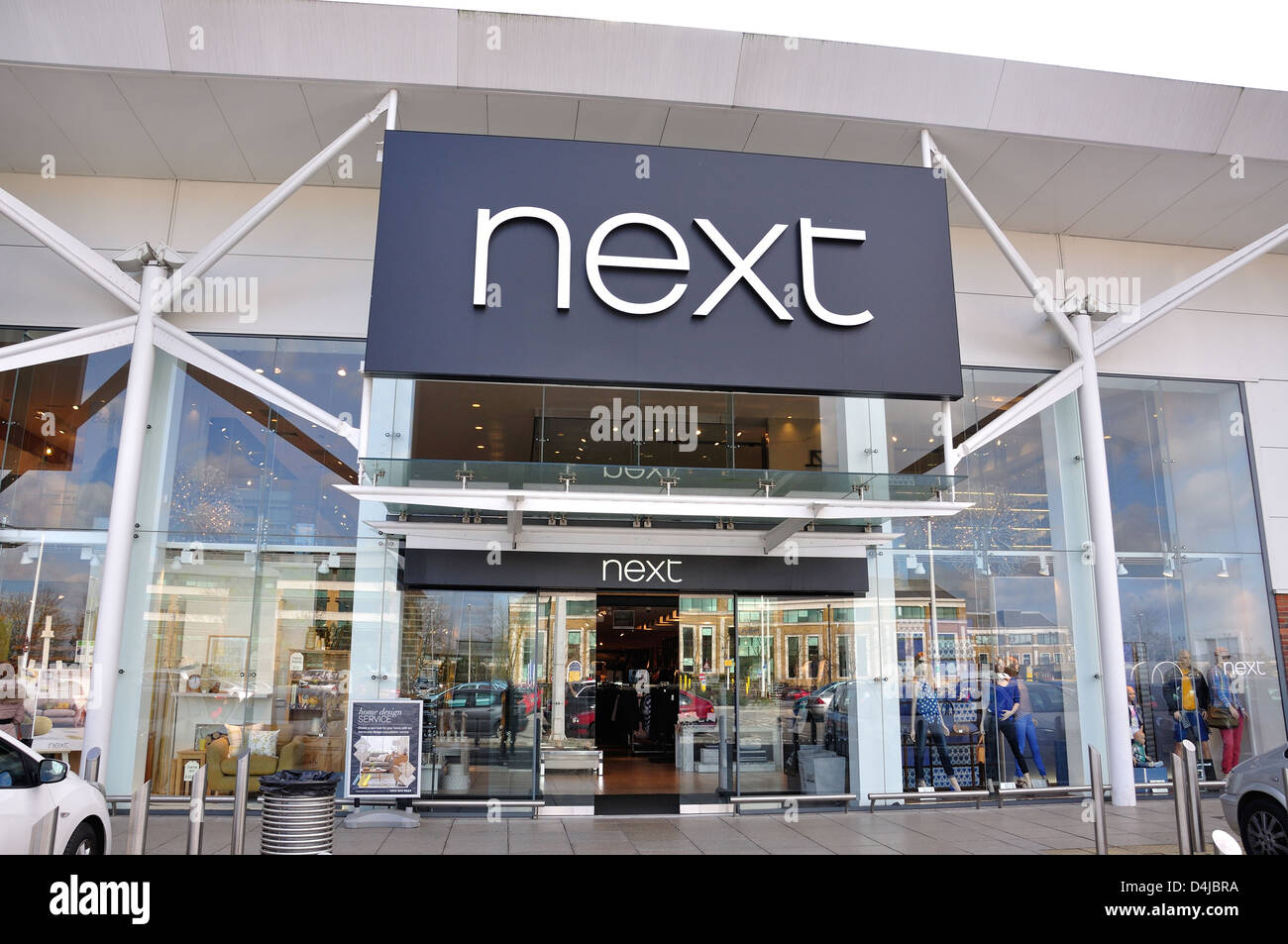 "Next" abbigliamento fashion store, la buccia centro, Skimped Hill, Bracknell, Berkshire, Inghilterra, Regno Unito Foto Stock