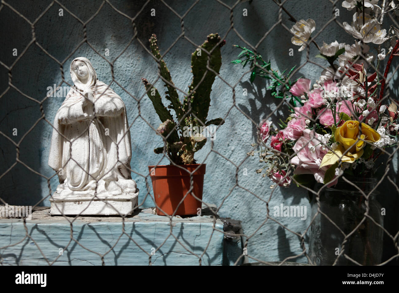 Cortona, Italia, la sua statua in un giardino Foto Stock