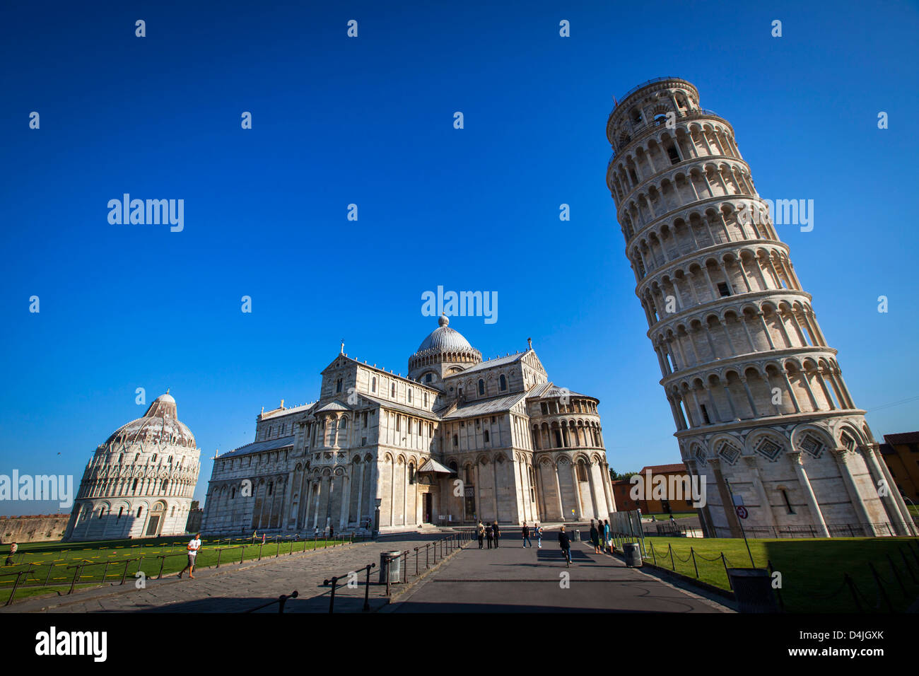 Piazza dei Miracoli e la Torre Pendente di Pisa, Italia Foto Stock