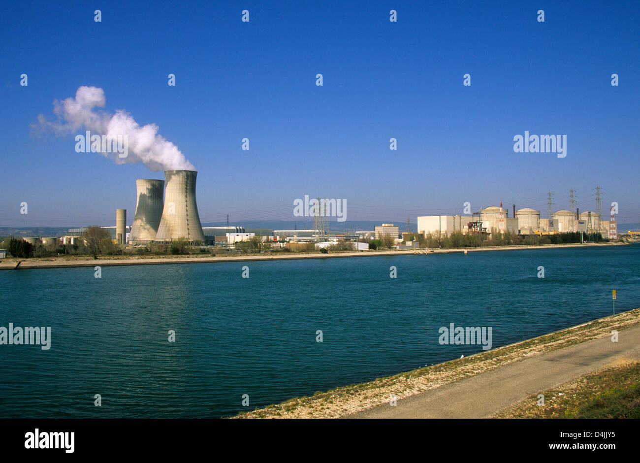 Un impianto ad energia nucleare, Tricastin, Drome, Francia Foto Stock