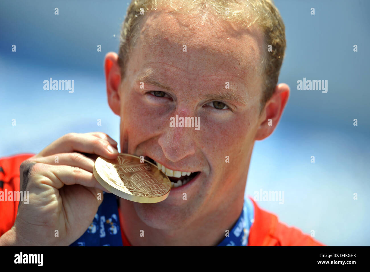 Germania?s Thomas Lurz vince la medaglia d'oro in acque aperte 5km al Campionati del Mondo di nuoto FINA a Roma, Italia, 21 luglio 2009. Foto: BERND THISSEN Foto Stock