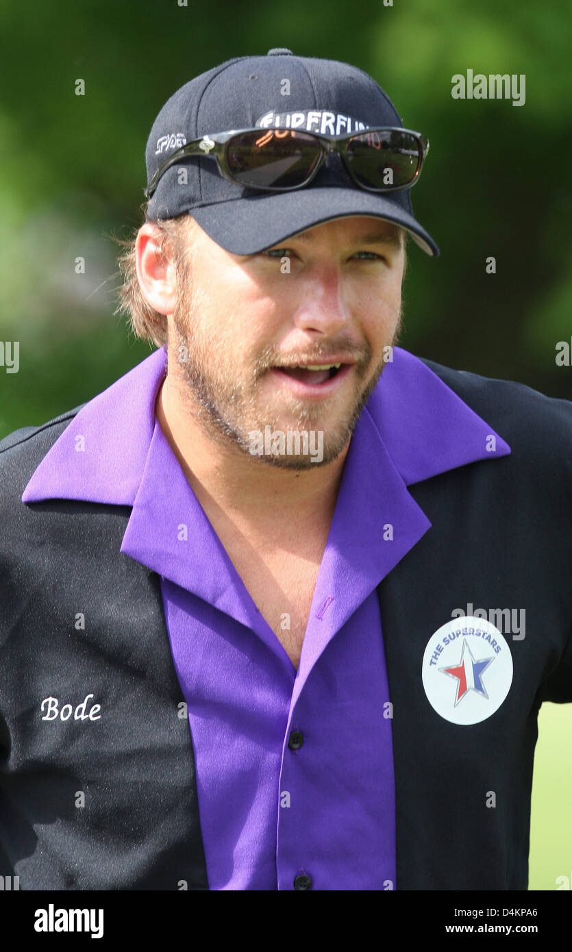Siamo ski racer Bode Miller raffigurata sul campo da golf di Zell am See, Austria, 14 maggio 2009. Bode Miller partecipa al UVEX &Sci Golf Campionati del Mondo 2009 che avvengono in Zell am See dal 14 maggio fino al 17 maggio 2009. Il concorso è composto da un slalom gigante e due round di golf. Foto: Karl-Josef Hildenbrand Foto Stock