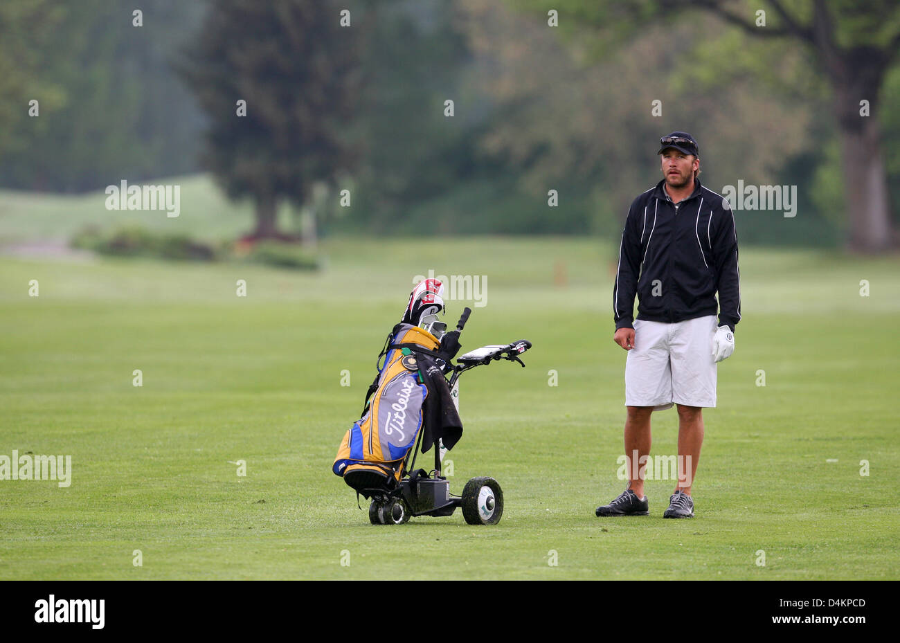 Siamo ski racer Bode Miller sorge sul campo da golf di Zell am See, Austria, 15 maggio 2009. Bode Miller partecipa al UVEX &Sci Golf Campionati del Mondo 2009 che avvengono in Zell am See dal 14 maggio fino al 17 maggio 2009. Il concorso è composto da un slalom gigante e due round di golf. Foto: Karl-Josef Hildenbrand Foto Stock