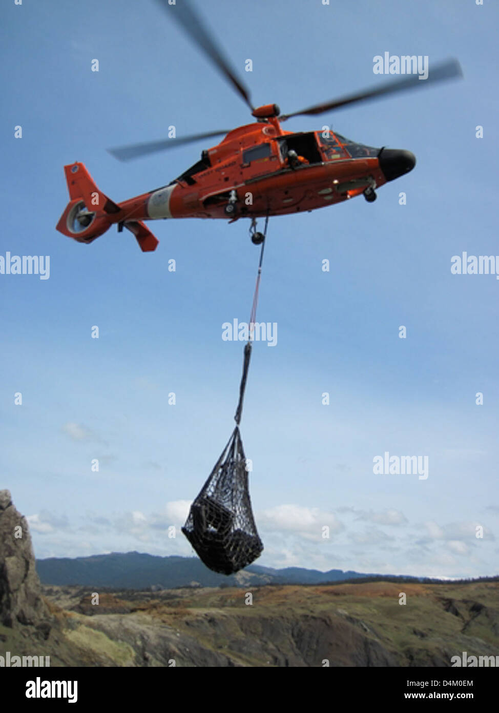 Una sezione di un lungomare di ricerca temporaneo è stata rimossa, segnando il completamento di un progetto volto a facilitare la ricerca scientifica nel settore. La rimozione fa parte della fase finale del progetto. Foto Stock