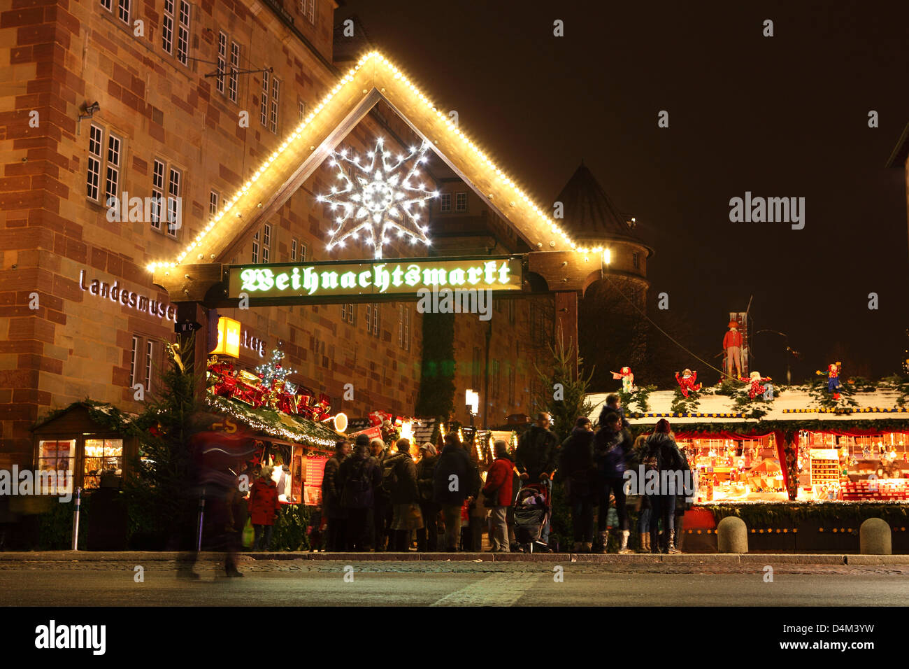 Il mercato di Natale (Weihnachtsmarkt) a Stoccarda in Germania. Foto Stock