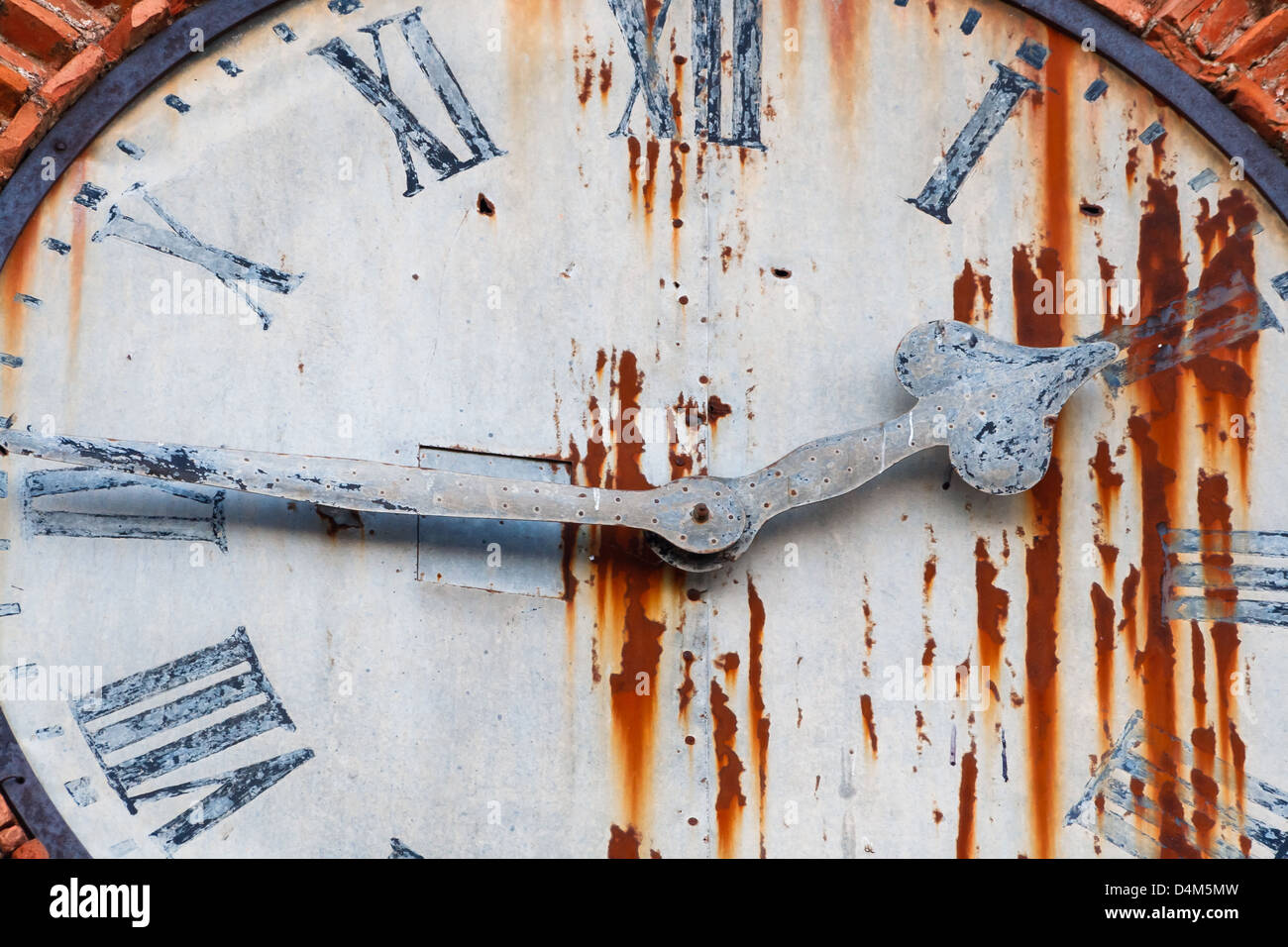Vecchia chiesa orologio nella storica torre orologio in Grecia Foto Stock