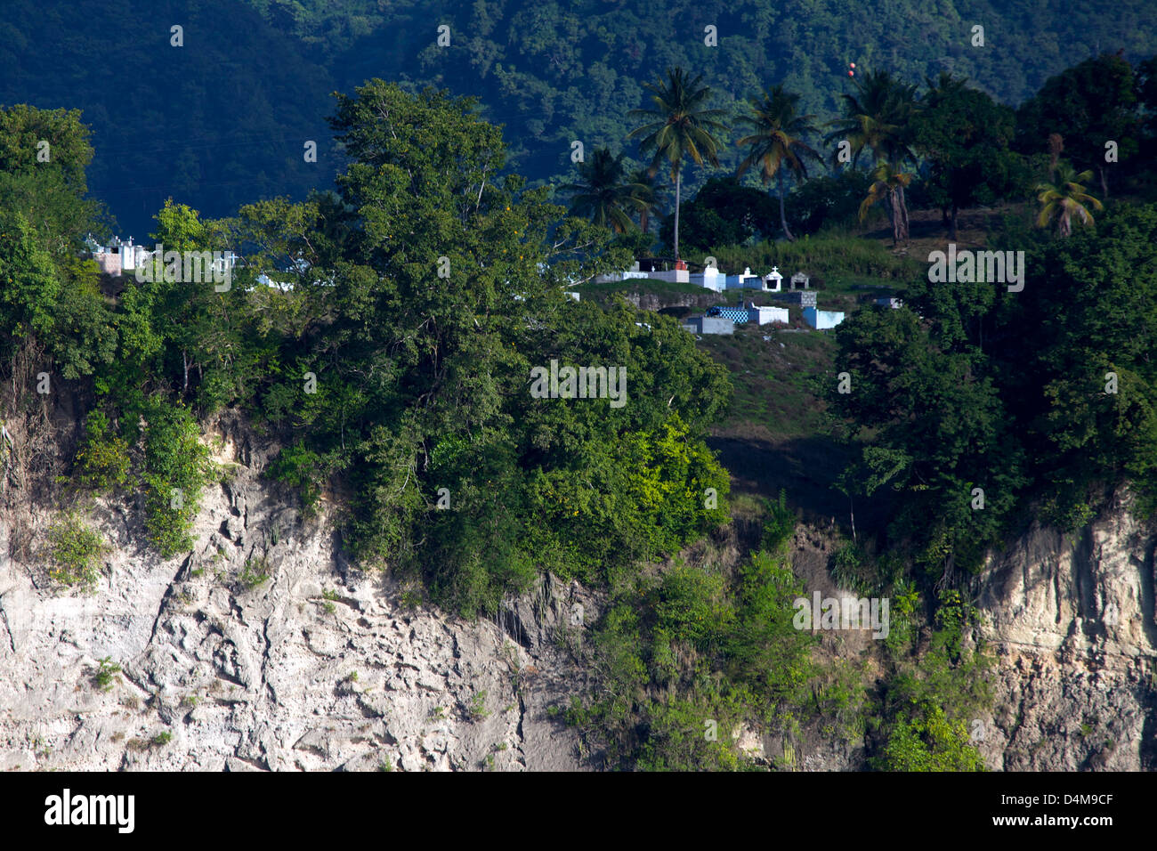 Caraibi cimitero sulle scogliere di Saint Lucia Foto Stock