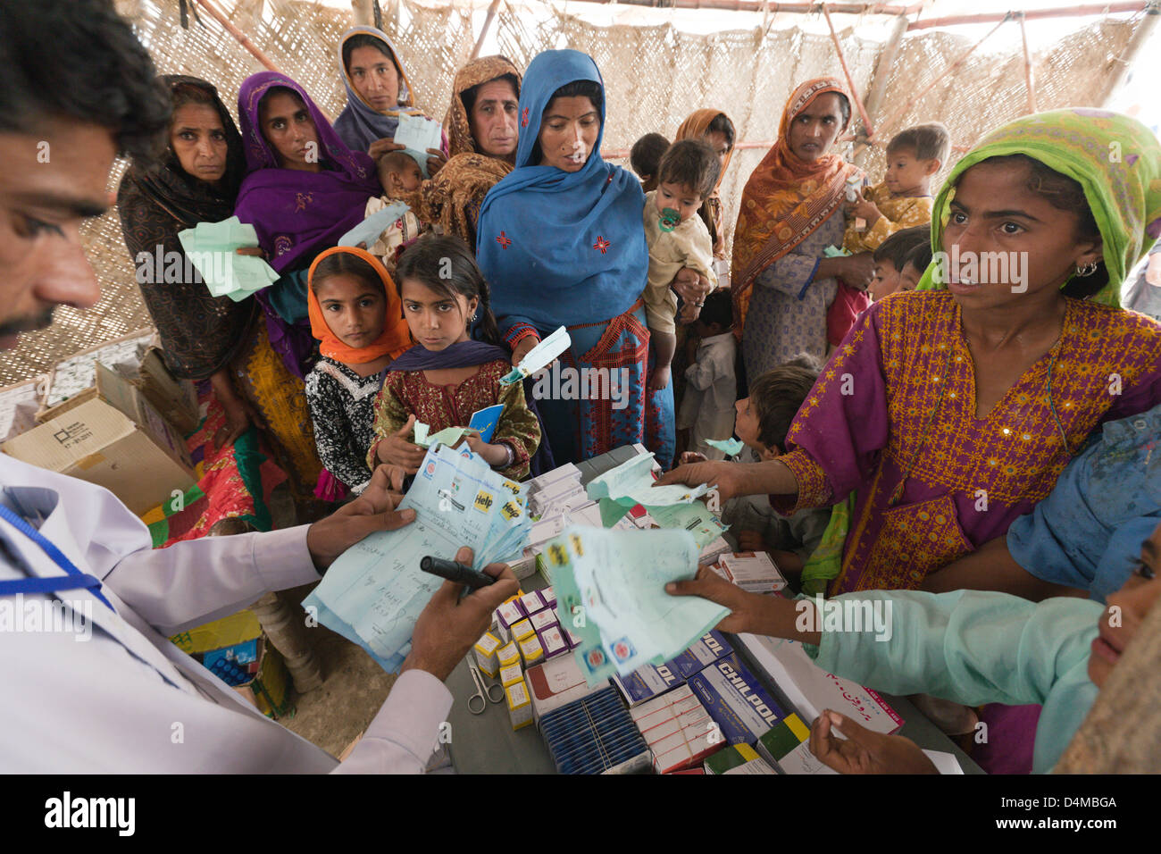 Jaffarabad, Pakistan paziente in un mobile health clinic Foto Stock
