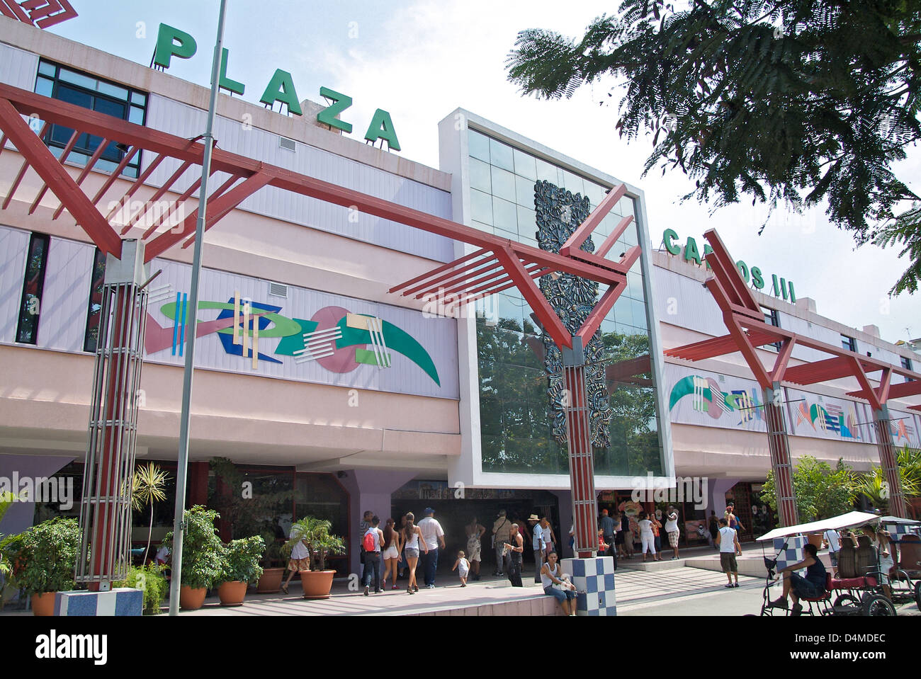 L'Avana, Cuba, Carlos Plaza shopping center di terzi Foto Stock
