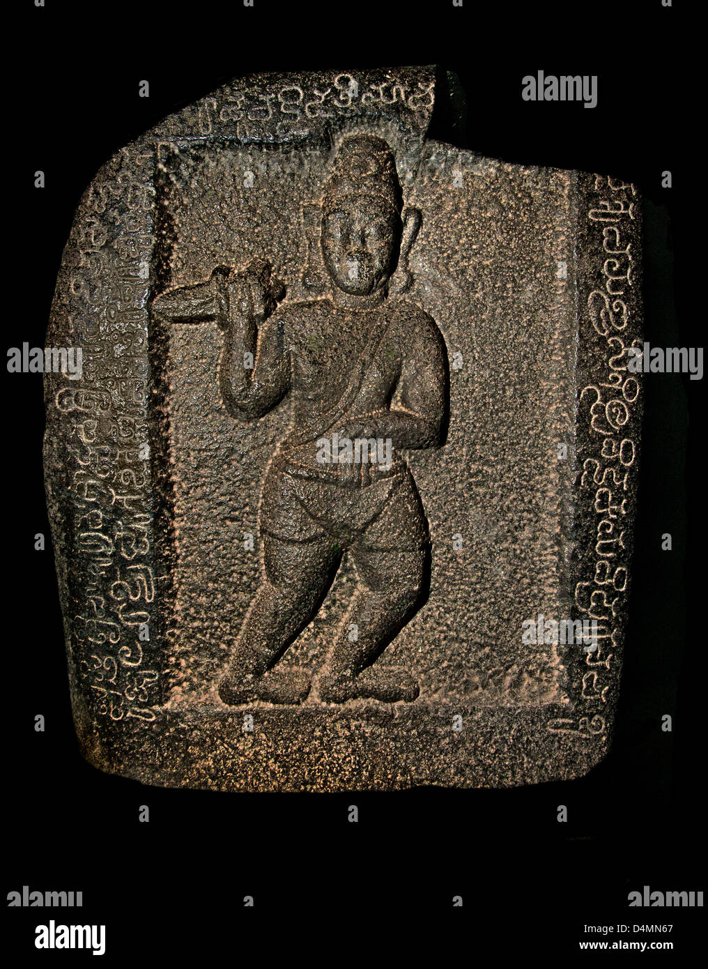 Eroe guerriero di pietra con la spada VII secolo Nellore indù in India Foto Stock