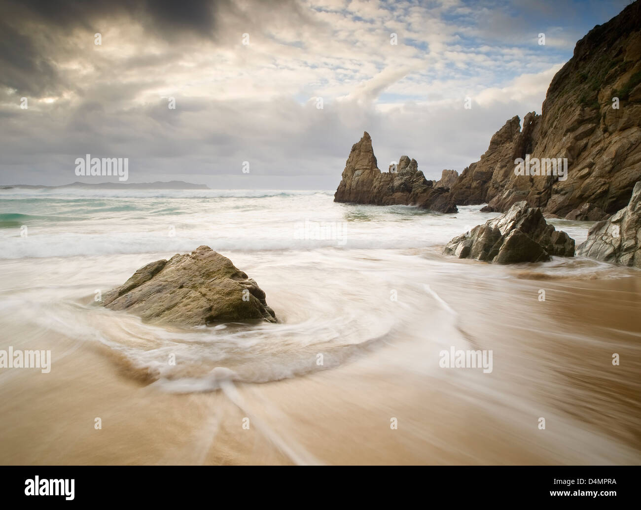 Seascape con rocce in Galizia, Spagna. Un posto bellissimo. Foto Stock