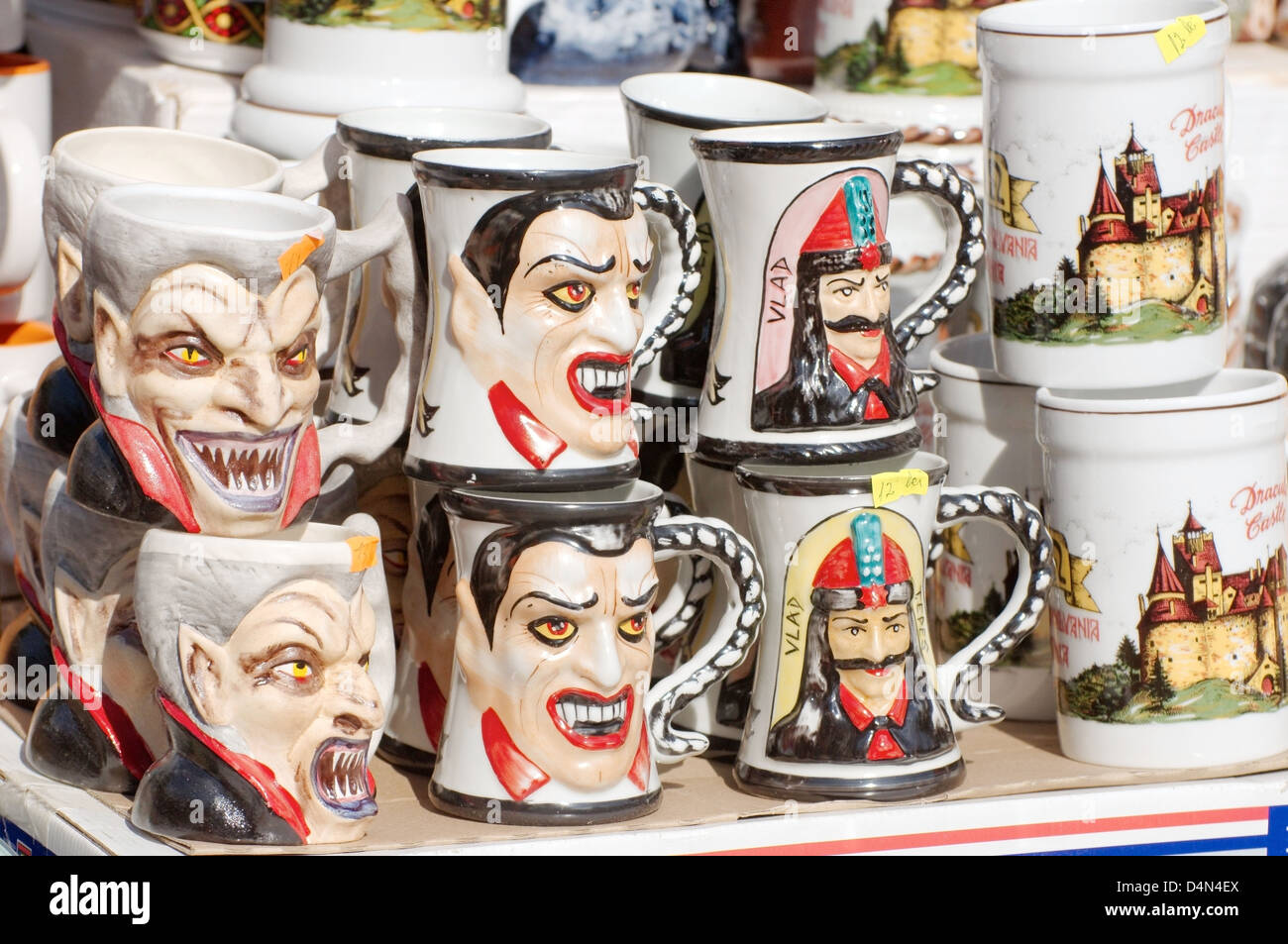Tazza Souvenir Vlad Drakula, Transilvania, Brașov, Romania Foto Stock
