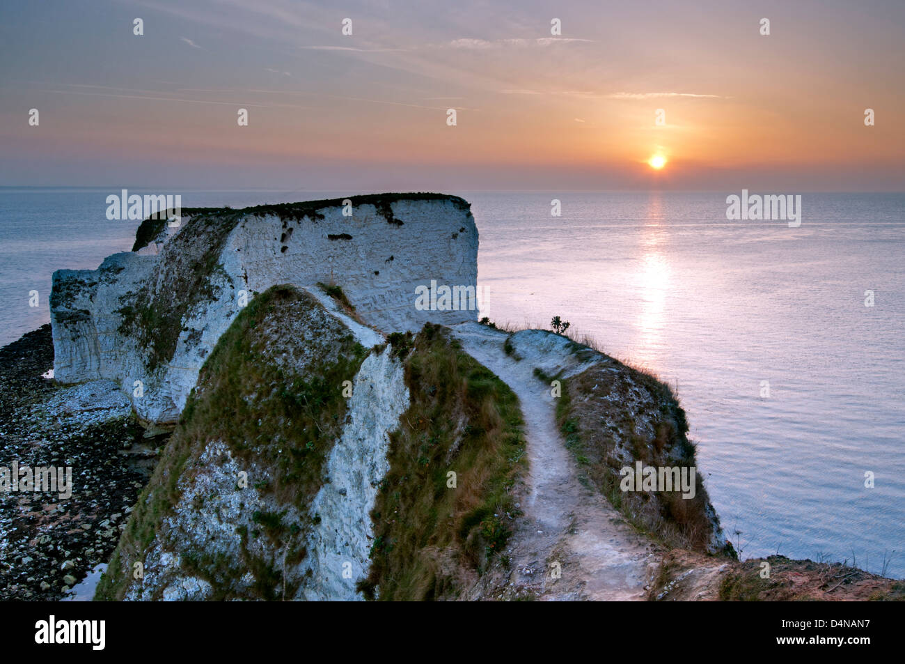 Luce di Alba presso Old Harry Rocks, Purbeck, Dorset. Foto Stock