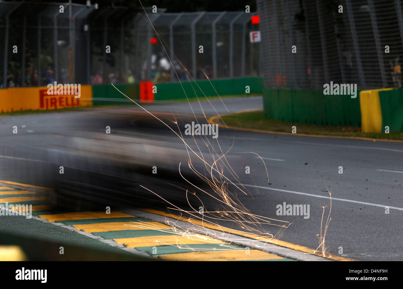 Motorsports: FIA Formula One World Championship 2013, il Gran Premio d'Australia, simbolico shot, funzione Funken, scintilla Foto Stock