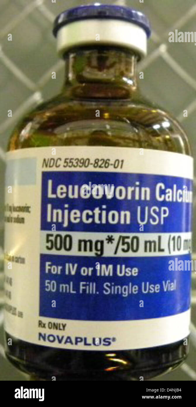 I Bedford Laboratories hanno emesso un richiamo volontario a livello nazionale di tutti i lotti di iniezione di calcio leucovorina USP a causa della scoperta di particolato cristallino visibile nelle fiale. Leucovorina calcio è usato per ridurre la tossicità della terapia con metotressato nell'osteosarcoma e per trattare le anemie megaloblastiche dovute alla carenza di acido folico quando la terapia orale non è fattibile. Foto Stock