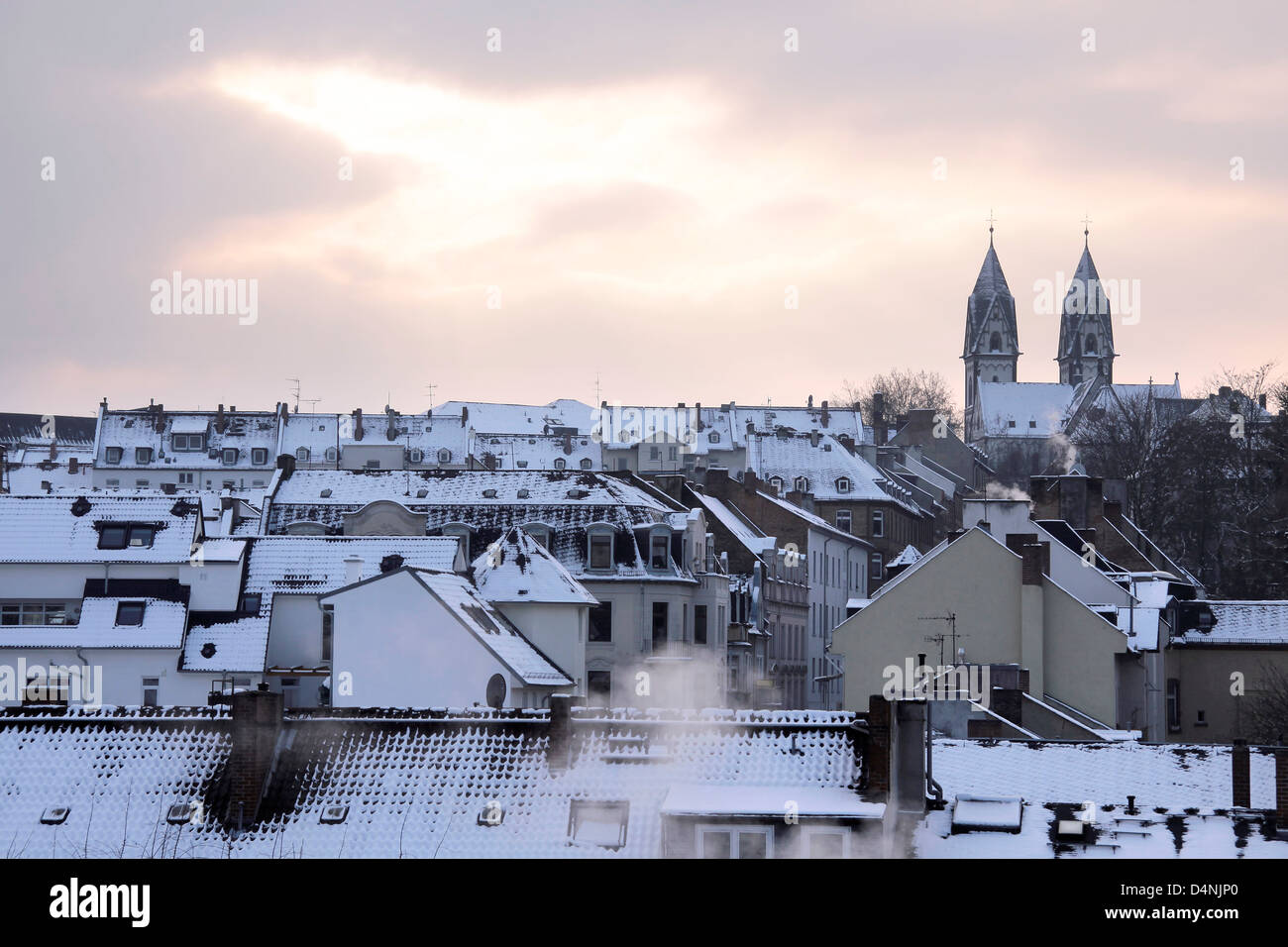 Città vecchia di Wiesbaden in inverno, Hesse, Germania Foto Stock