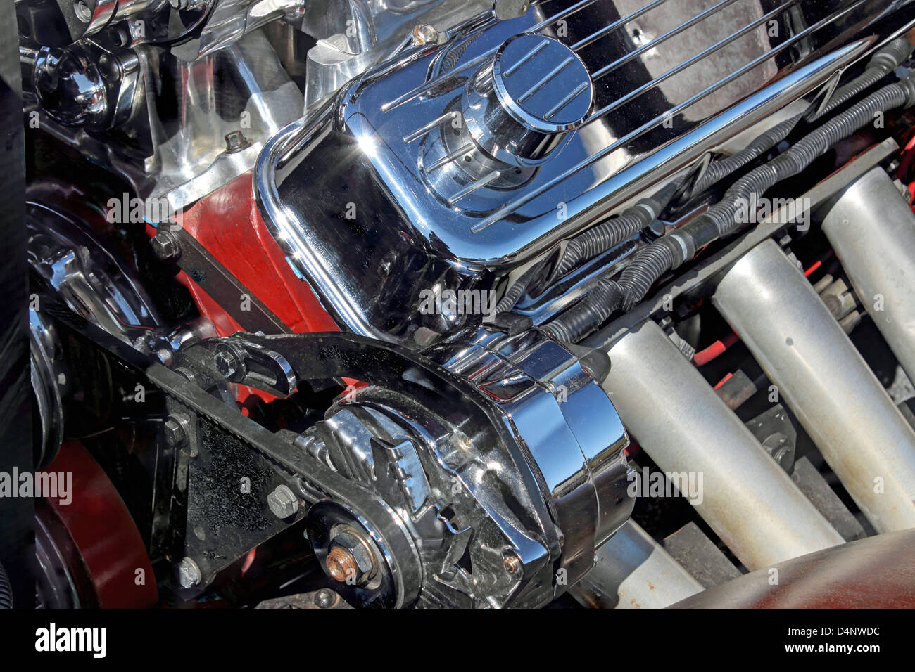 Rinnovato motore di una Classic American hot rod a correre per il Sun car show in Myrtle Beach, SC su Marzo 15, 2013 Foto Stock