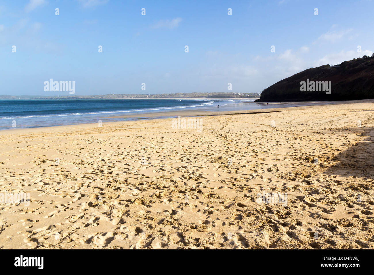 La bellissima spiaggia sabbiosa di Carbis Bay vicino a St Ives Cornwall Inghilterra REGNO UNITO Foto Stock