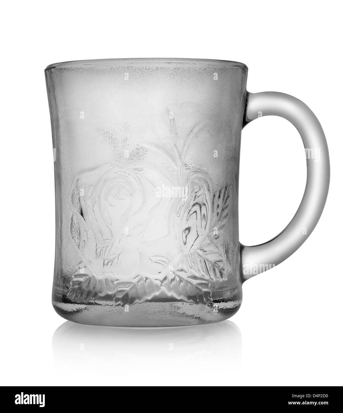 Bicchiere di vetro isolato su uno sfondo bianco Foto Stock