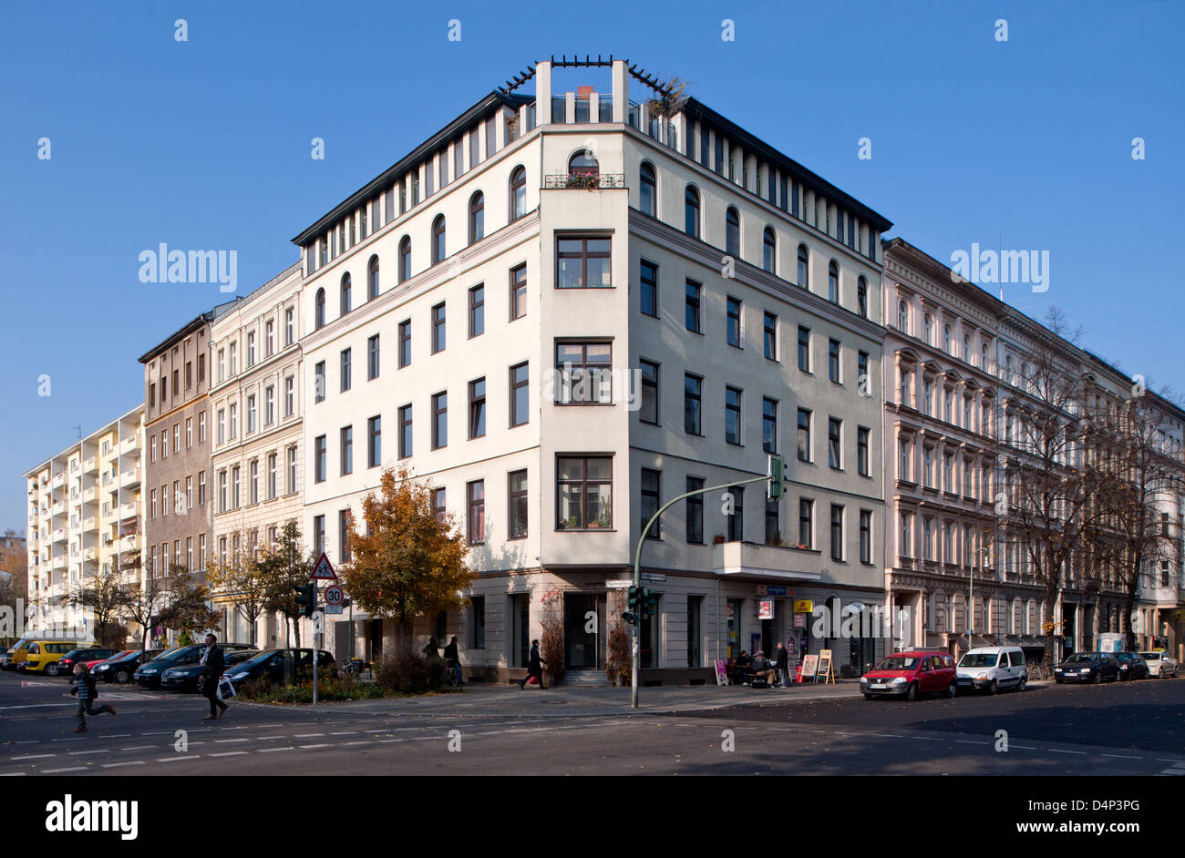 Berlino, Germania, un corner house a Berlino-Kreuzberg Foto Stock