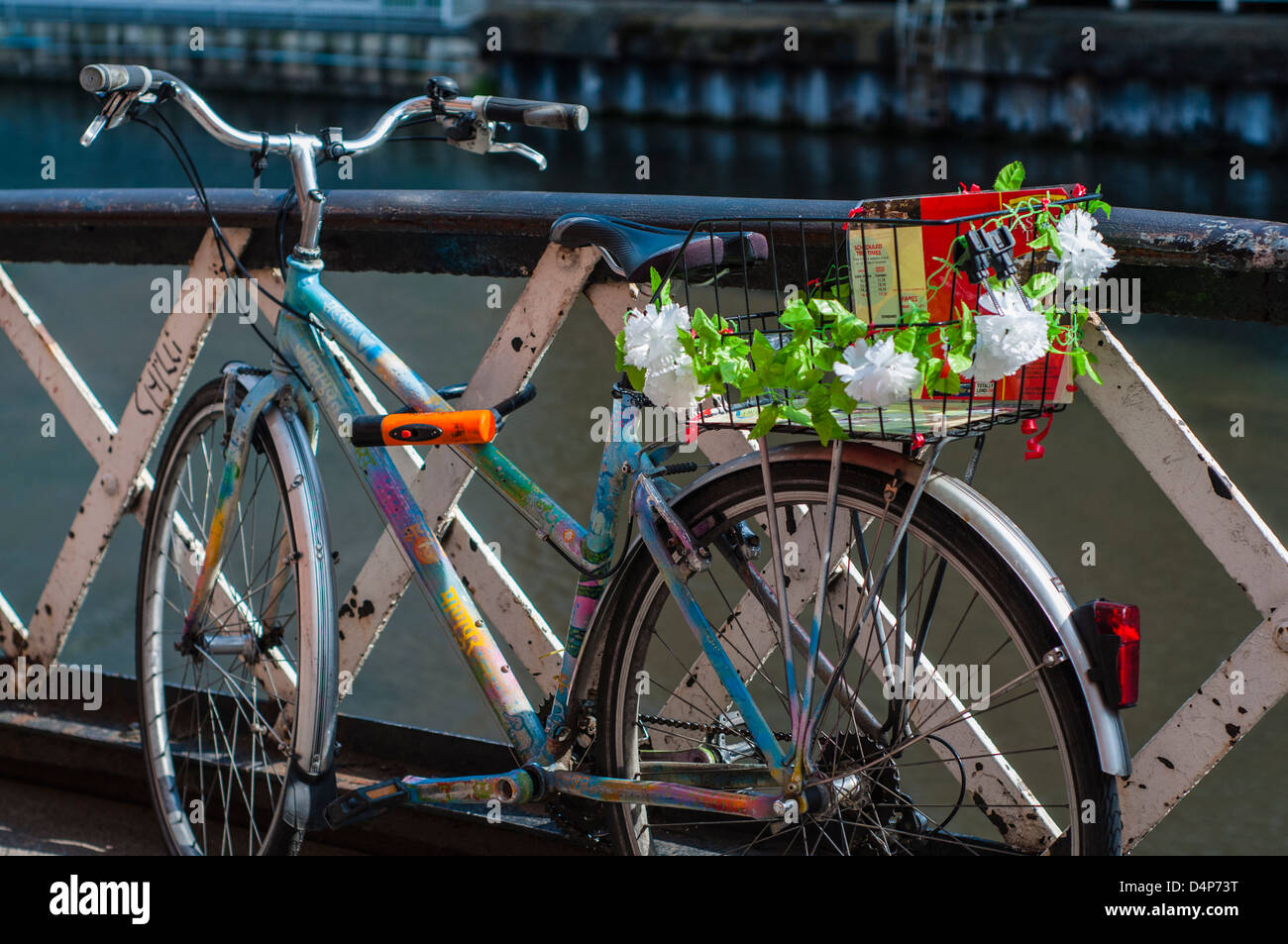 Scena di Camden Lock Canal, London, Regno Unito Foto Stock