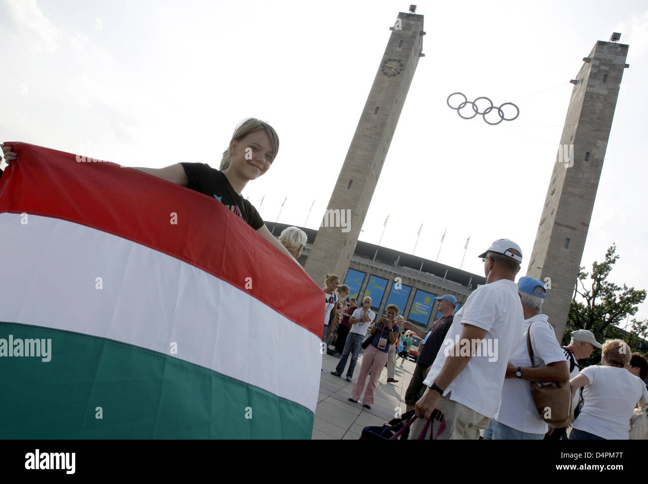 Un sostenitore ungherese celebra durante il XII IAAF Campionati del Mondo di atletica leggera di fronte allo Stadio Olimpico di Berlino, Germania, 17 agosto 2009. Foto: Jens BUETTNER Foto Stock