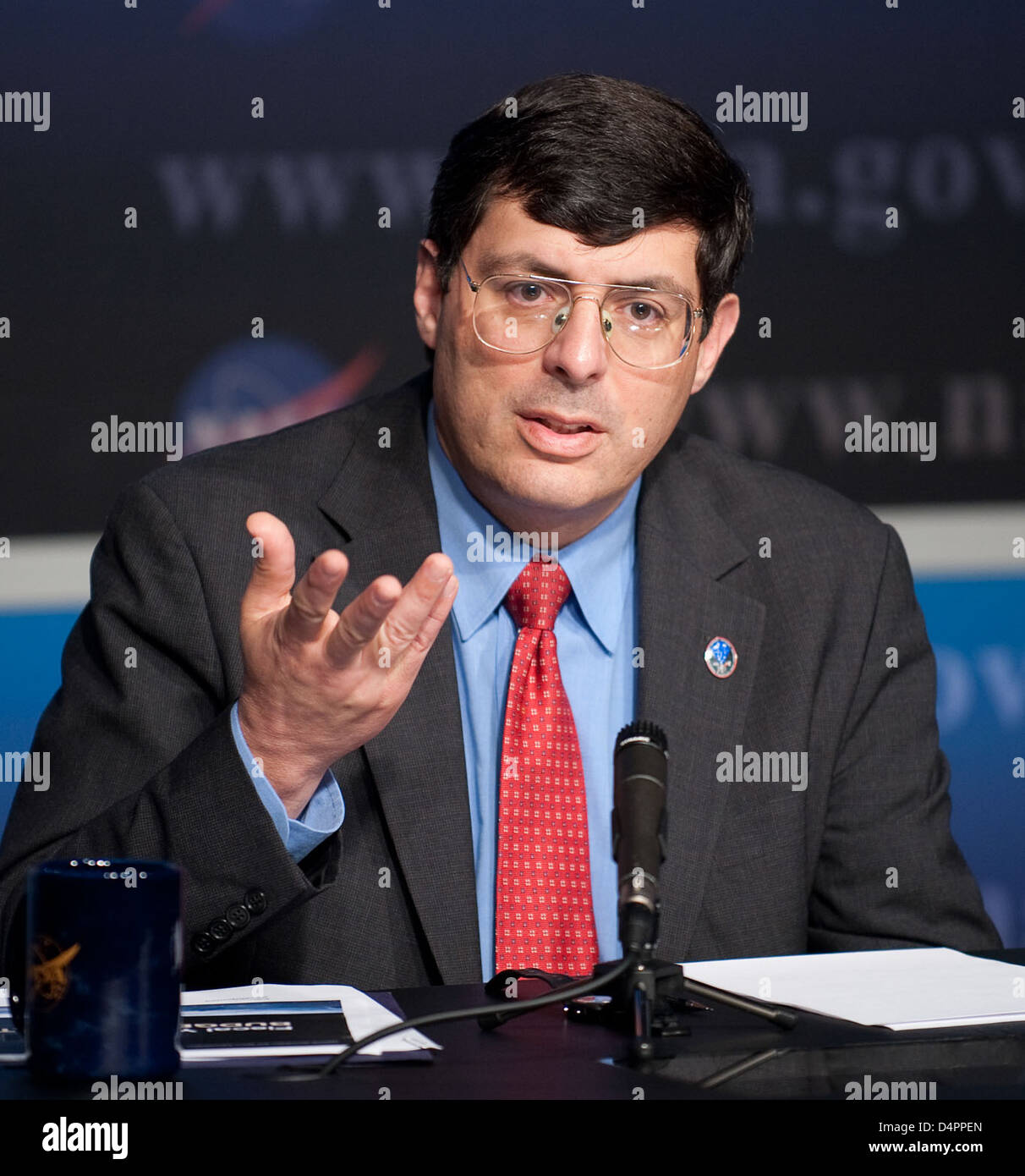 Il briefing sul budget 2010 della NASA, tenuto presso la sede della NASA a Washington, D.C., delinea il piano finanziario dell'agenzia per l'esplorazione spaziale e la ricerca scientifica, con le informazioni dell'amministratore della NASA Christopher Scolese. Foto Stock