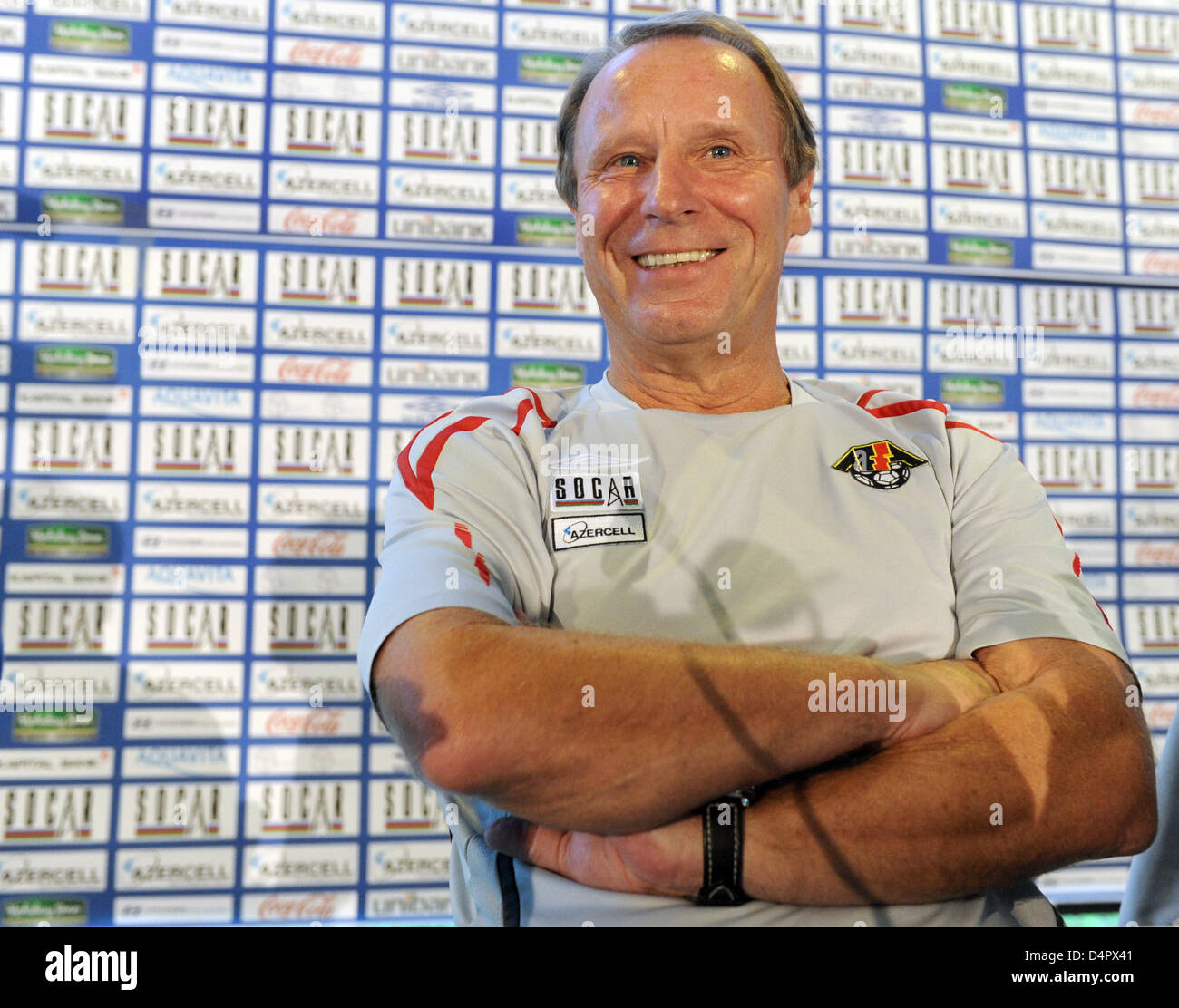Berti Vogts, allenatore di Azerbaigian?s National Soccer team. Dà una conferenza stampa a Hannover, Germania, 07 settembre 2009. La Germania e la Repubblica di Azerbaigian si fronteggiano in un Campionato Mondiale di Calcio 2010 il qualificatore, che avrà luogo ad Hannover il 09 settembre 2009. Foto: JOCHEN LUEBKE Foto Stock