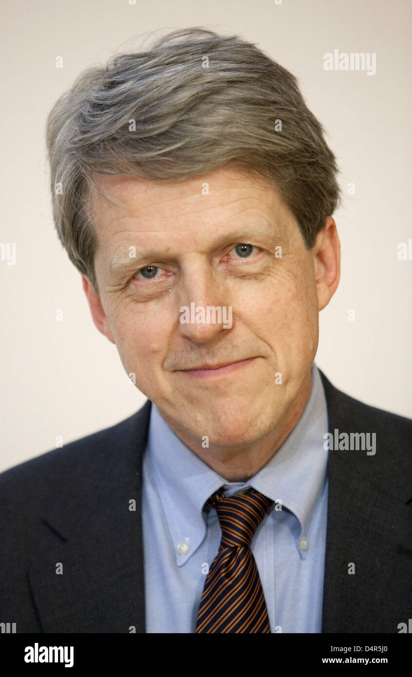 Economista statunitense Robert Shiller raffigurato all'Goethe University di Francoforte sul Meno, Germania, 30 settembre 2009. Shiller è stato premiato con il Premio delle finanze della Deutsche Bank dopo quel giorno. Il premio è dotato di 50.000 euro. Shiller sviluppato una parte sostanziale della Case-Shiller Home Indice di prezzo, uno dei più importanti beni immobili indici in gli Stati Uniti che pure ind Foto Stock