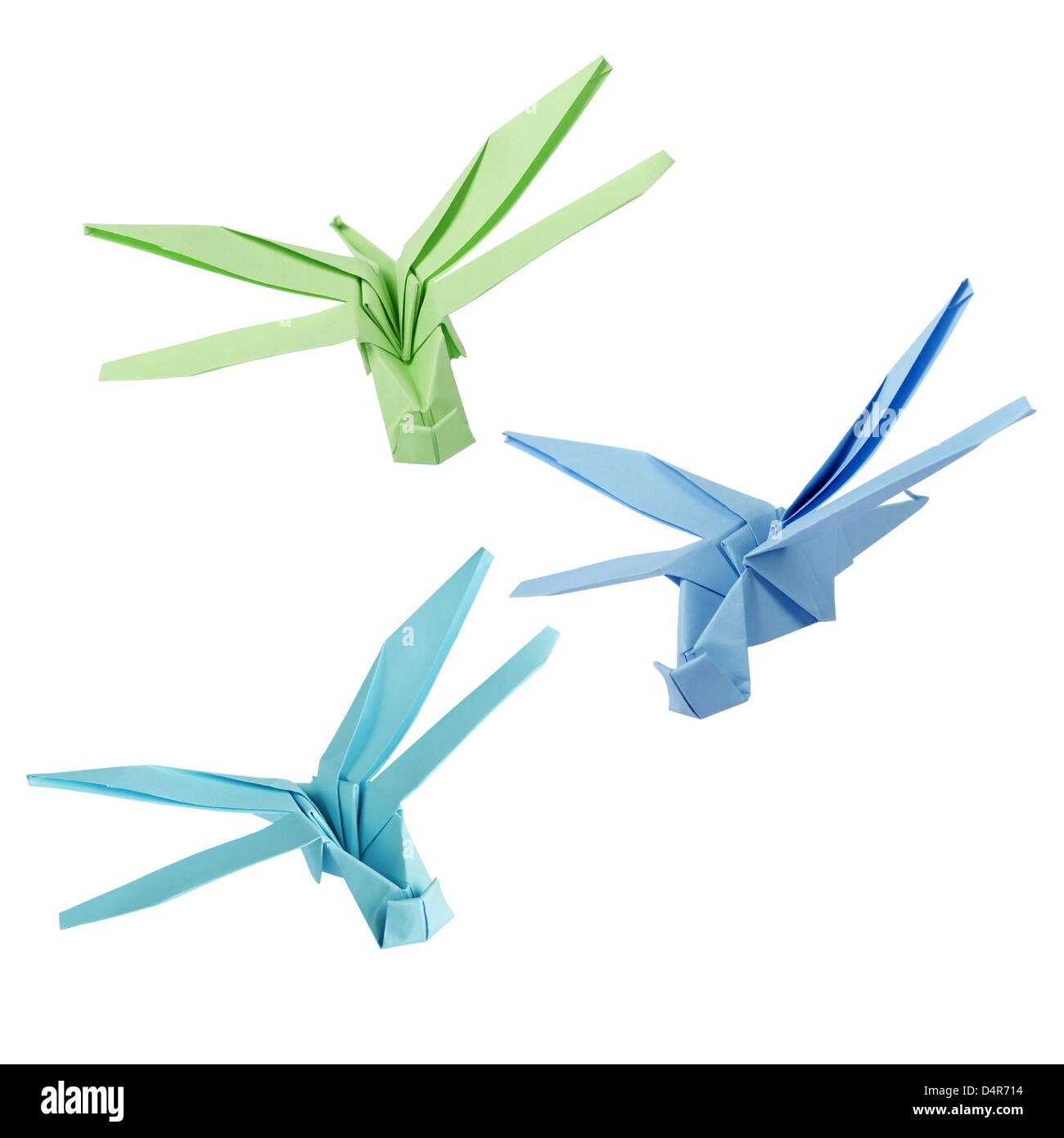 Origami libellula in volo isolati su sfondo bianco Foto Stock