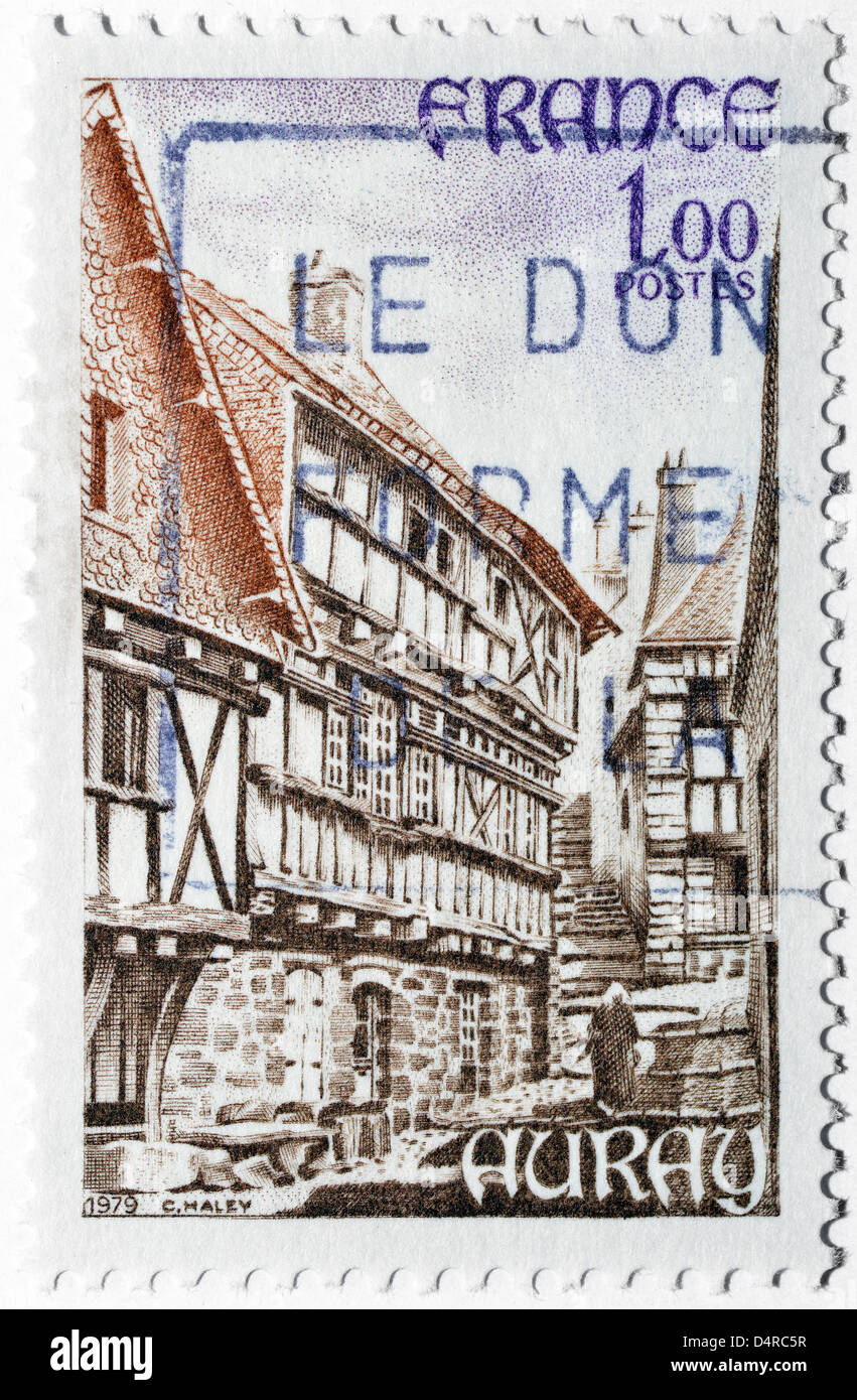 Il francese francobollo con la città di Auray, comune francese nel dipartimento di Morbihan,, regione Bretagne, Europa Foto Stock