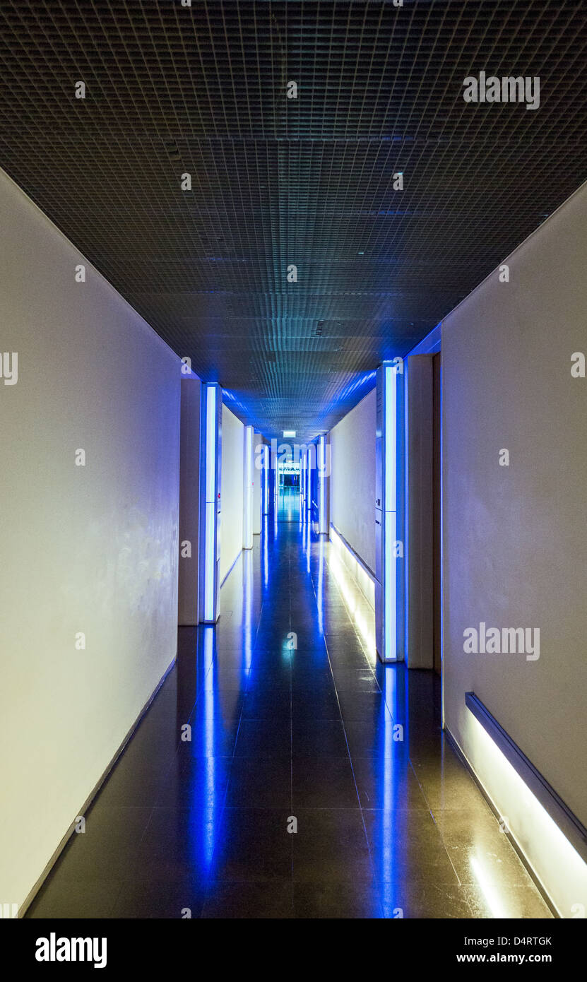 Europa Turchia Istanbul, un corridoio interno del Levent Loft progettato dall architetto Tabanlioglu Foto Stock