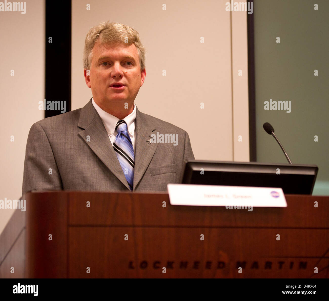 La NASA celebra 50 anni di progressi in esobiologia e astrobiologia, concentrandosi sullo studio della vita extraterrestre e della sua potenziale esistenza. Il campo esplora le condizioni su altri pianeti e lune che possono sostenere la vita e indaga sulle origini della vita nell'universo. Foto Stock