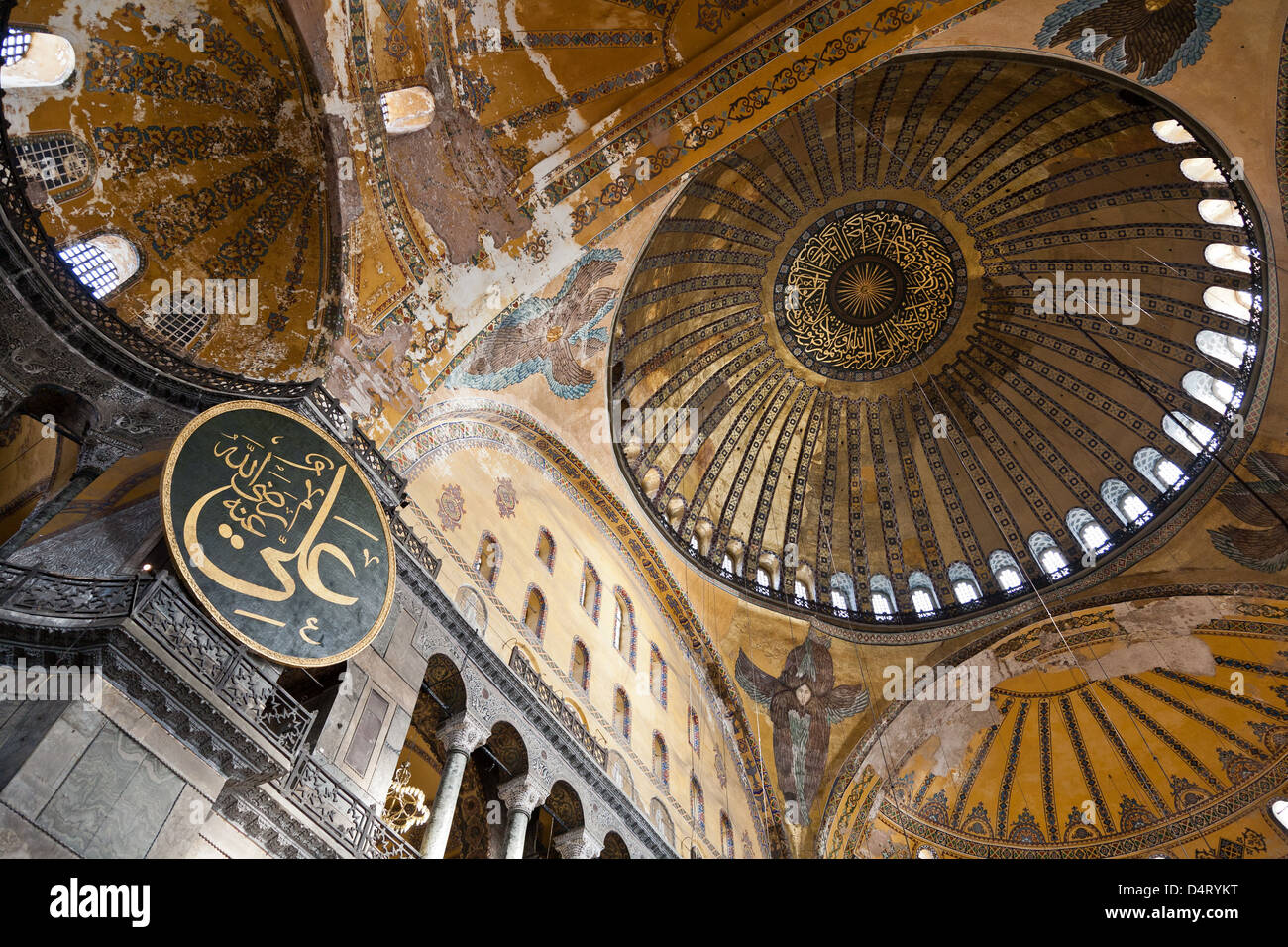 Hagia Sophia, è un ex ortodossi basilica patriarcale, più tardi una moschea, e ora un museo ad Istanbul in Turchia. Foto Stock