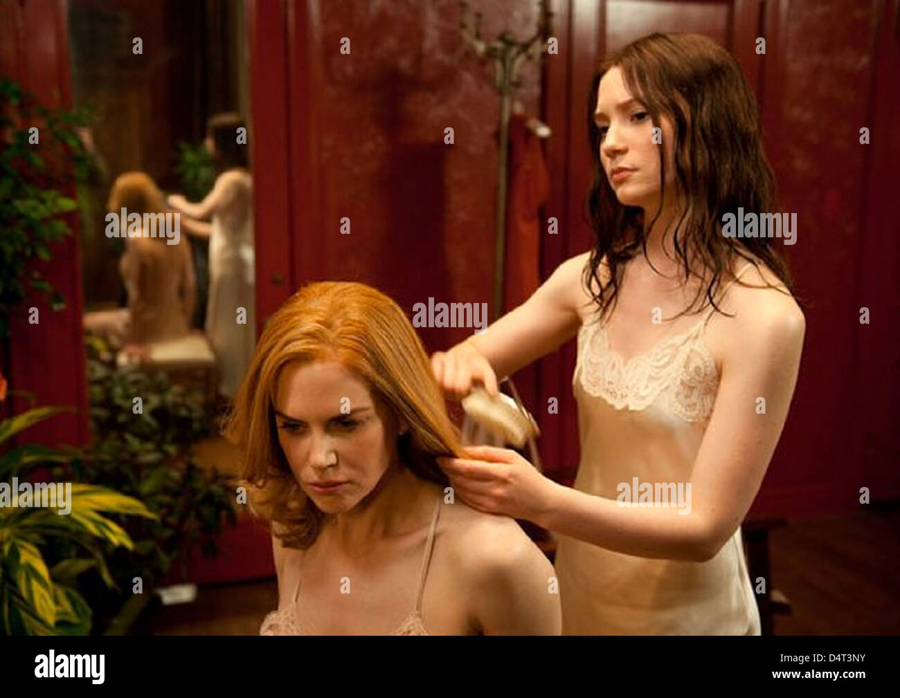 STOKER 2013 Fox Searchlight film con Nicole Kidman a sinistra e Mia Wasikowska Foto Stock