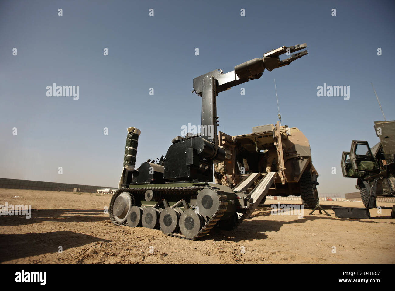 Il tEODor heavy-duty bomb disposal robot. Foto Stock