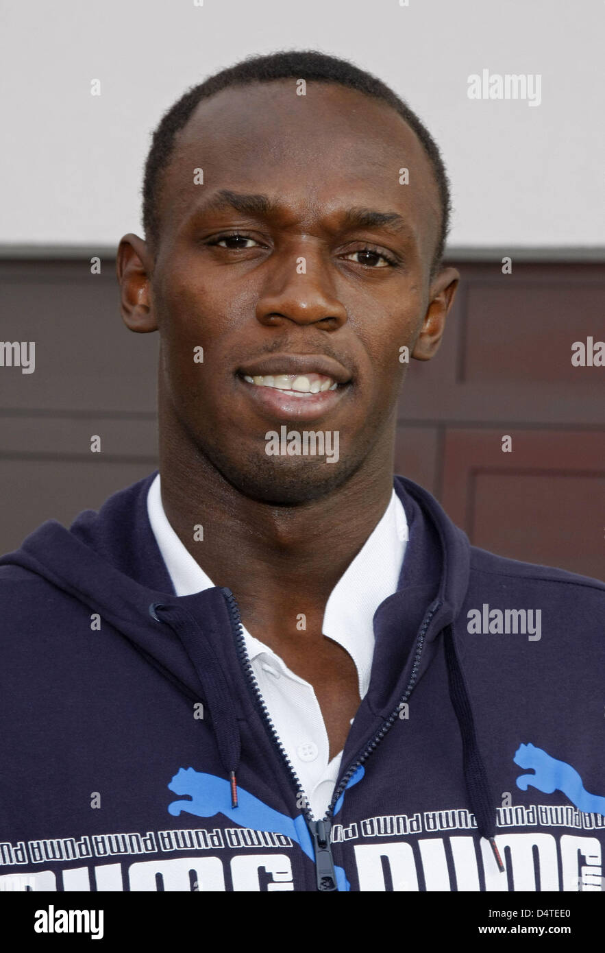 Giamaicano campione sprint Usain Bolt visiti il nuovo Puma Outlet Store in Herzogenaurach, Germania, 28 ottobre 2009. Foto: Hubert Boesl Foto Stock